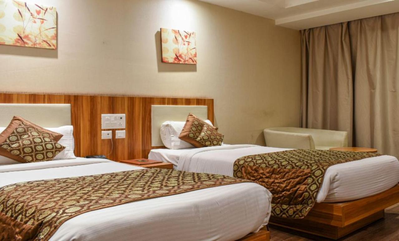 Hotel Le Roi Raipur At Raipur Railway Station Exteriör bild
