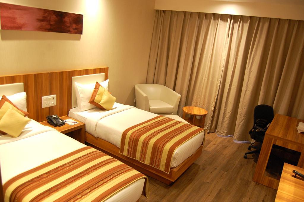 Hotel Le Roi Raipur At Raipur Railway Station Rum bild