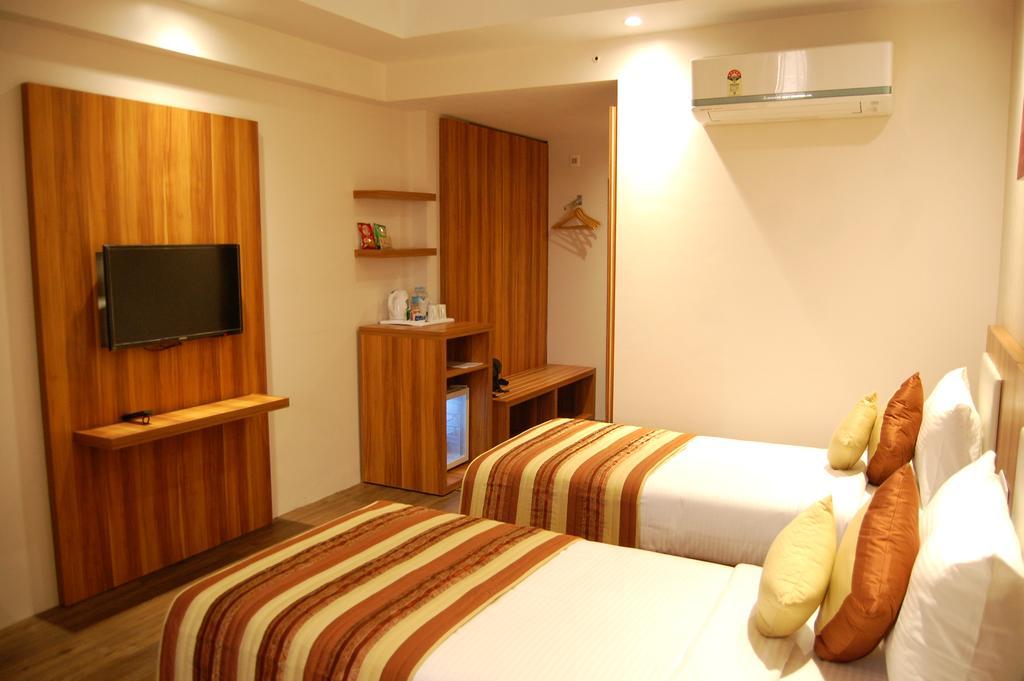 Hotel Le Roi Raipur At Raipur Railway Station Rum bild