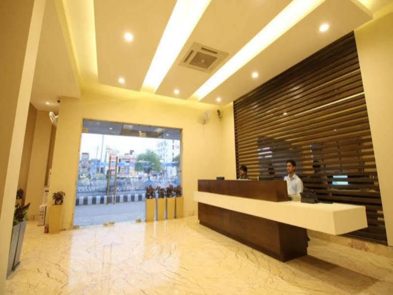 Hotel Le Roi Raipur At Raipur Railway Station Exteriör bild