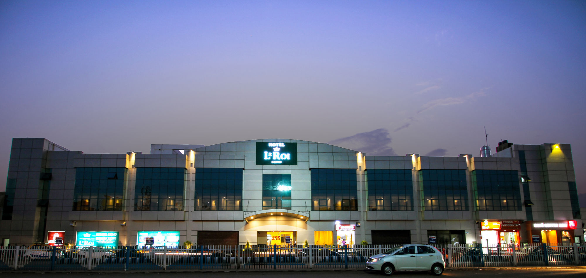 Hotel Le Roi Raipur At Raipur Railway Station Exteriör bild