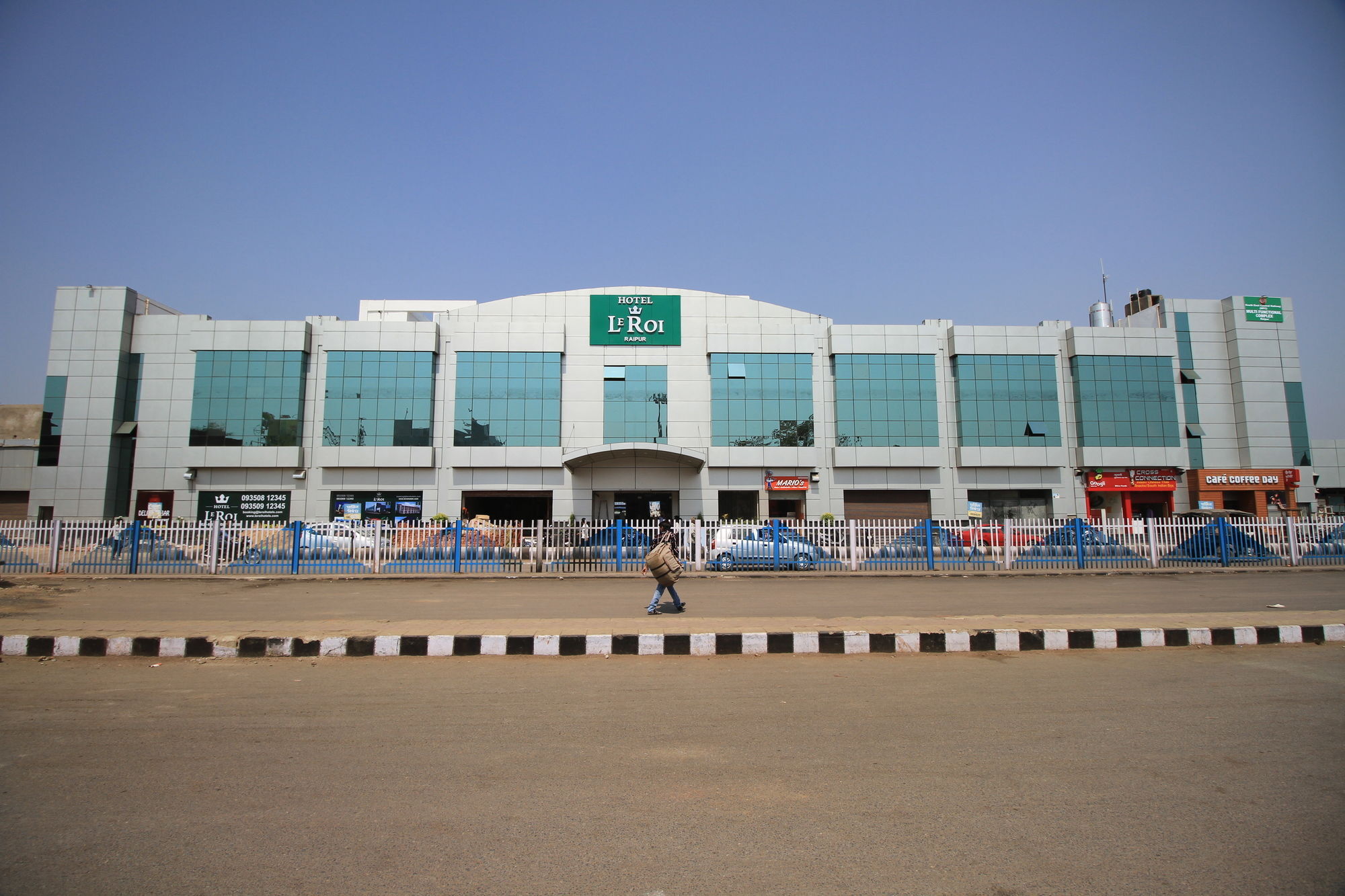 Hotel Le Roi Raipur At Raipur Railway Station Exteriör bild